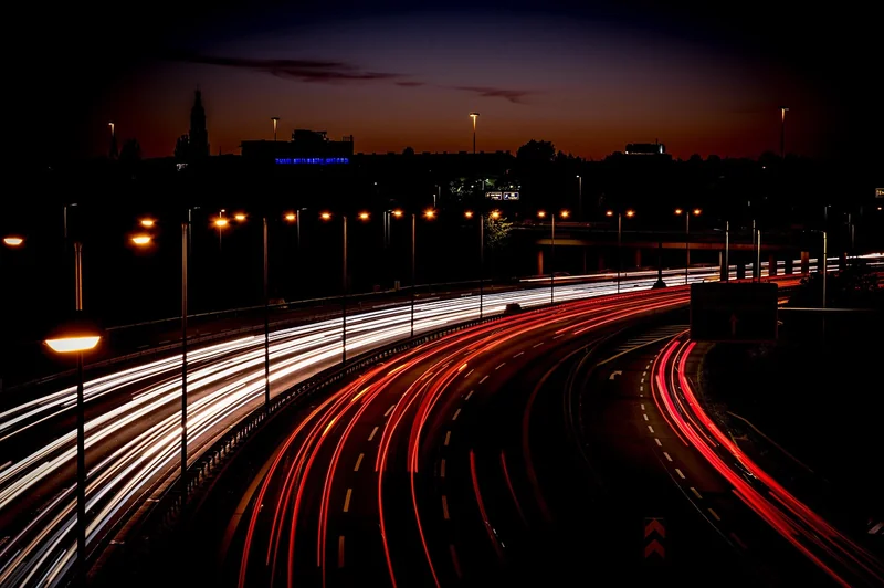 Erreur n°2 : freiner comme sur une voiture de route